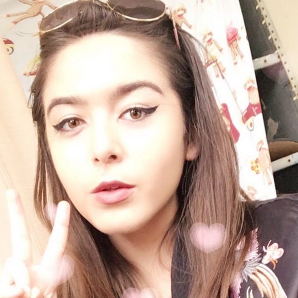 Meet your Posher, Maddie - Picture 1 of 1